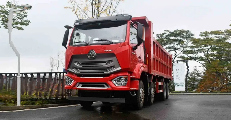 TIPPER TRUCK 8X4 HOWO-NX HOHAN