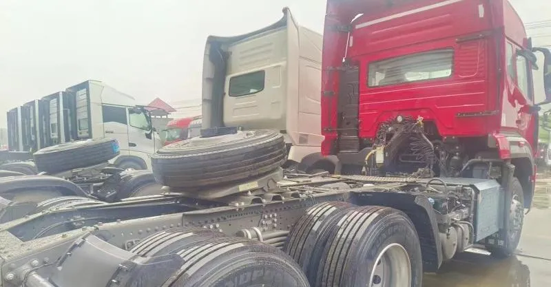 TRACTOR TRACK 6X4 430.440.460 HP Sinotruk Hohan