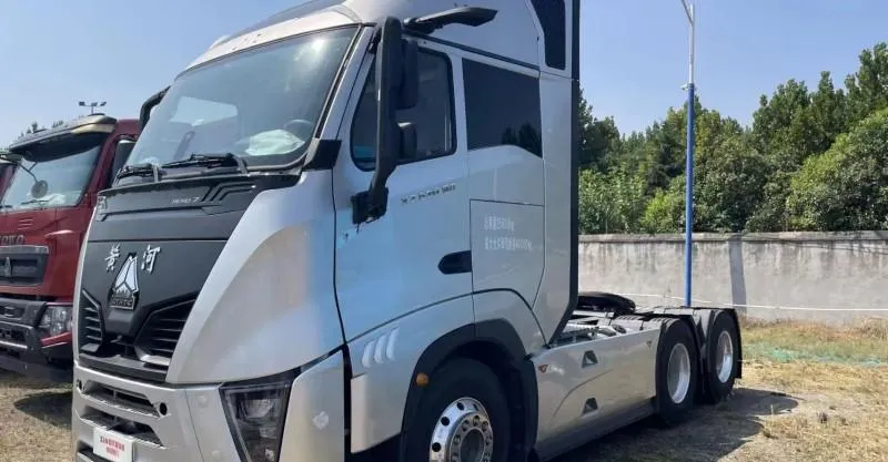 TRACTOR TRACK 6X4 570 HP EURO 6 Sinotruk Yellow River x7