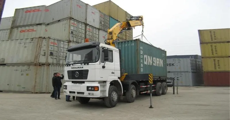CHARGO TRUCK AVEC CRANE 4X2 SHACMAN F2000
