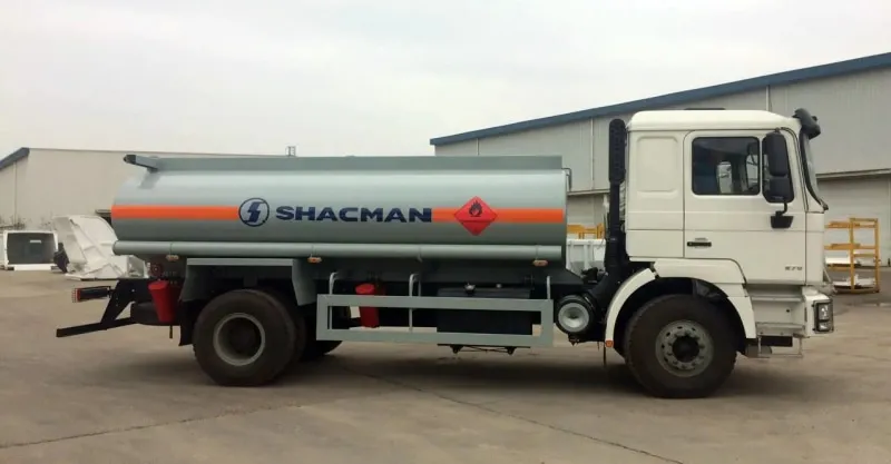 camion de pétrolier 4x2 Shacman F2000
