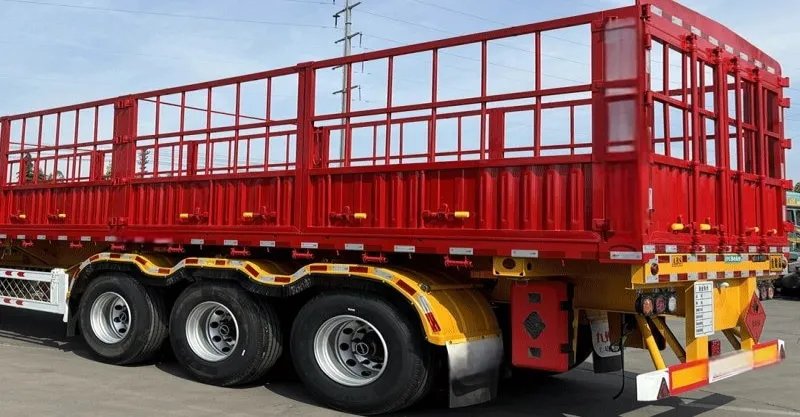 Semi-remorque de transport de produits chimiques dangereux à vendre